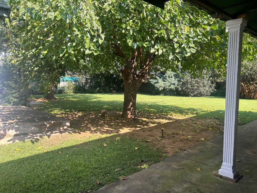 5 Bedroom Property for Sale in Viljoenskroon Free State